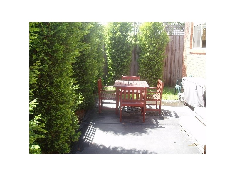 2/35 London Street, Bentleigh VIC 3204