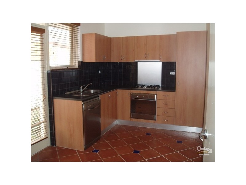 2/12 Curtin Street, Bentleigh East VIC 3165