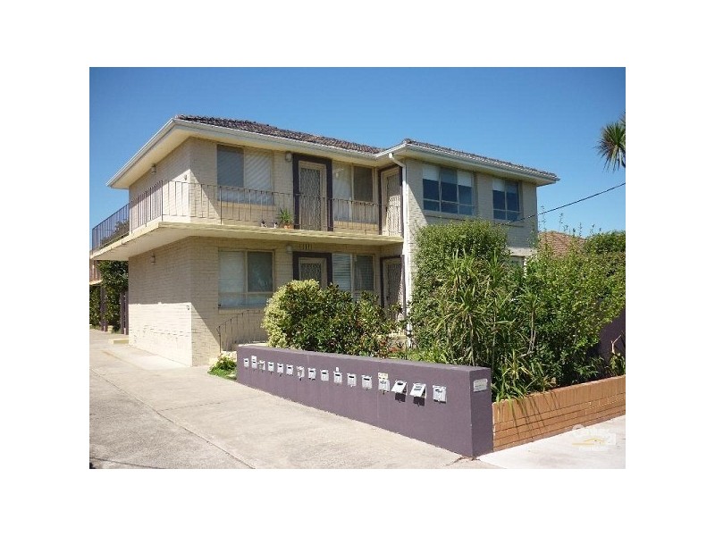 10/6 Newman Street, Carnegie VIC 3163