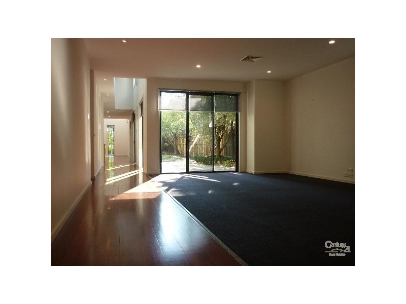 15 Hanby Street, Brighton VIC 3186