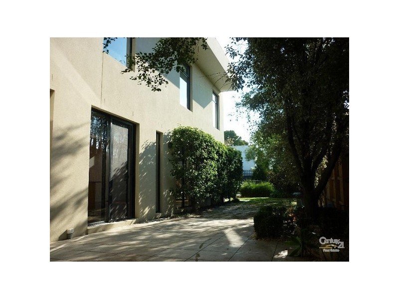 15 Hanby Street, Brighton VIC 3186