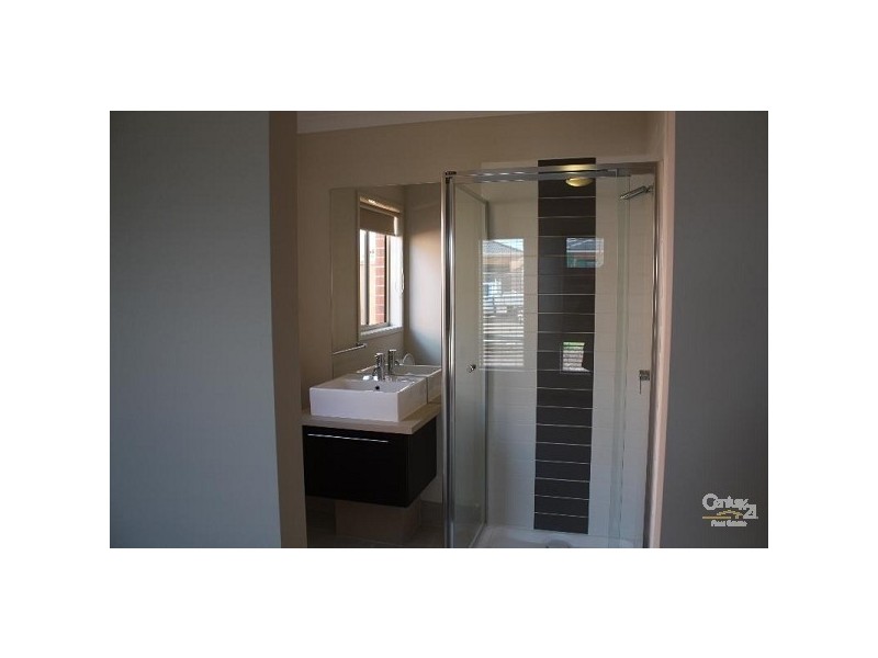 15 Felix Way, Tarneit VIC 3029