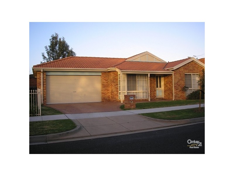 2A Mckittrick Road, Bentleigh VIC 3204