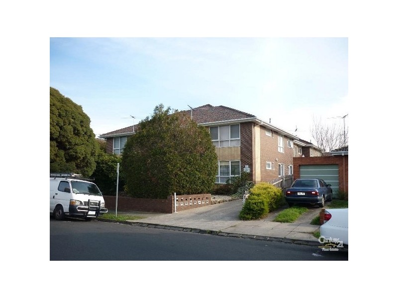 3/14 Kokaribb Road, Carnegie VIC 3163