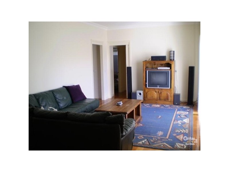 33B Stuart Avenue, Cheltenham VIC 3192