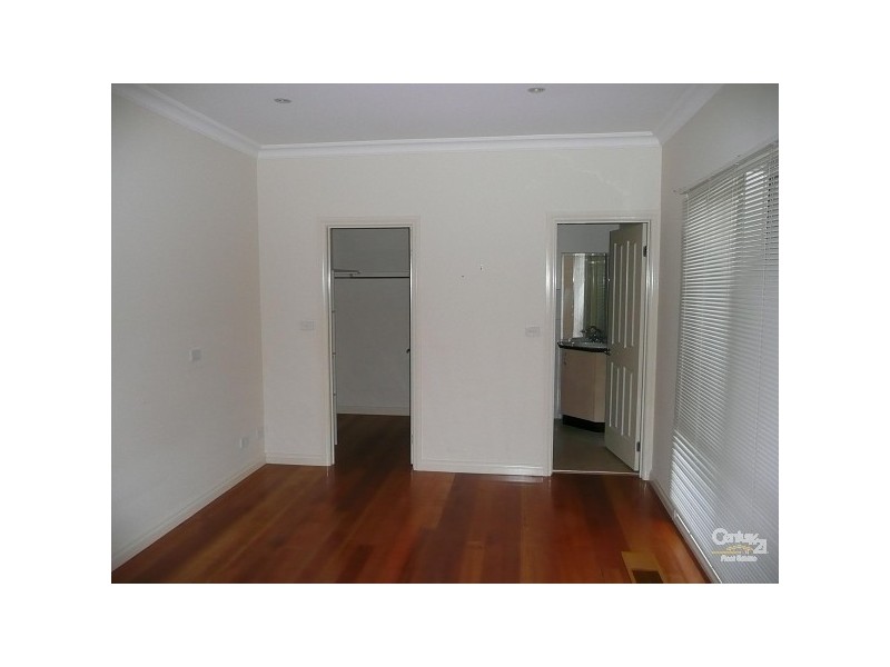 33B Stuart Avenue, Cheltenham VIC 3192