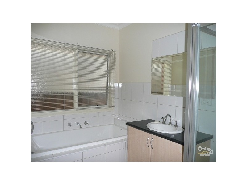 33B Stuart Avenue, Cheltenham VIC 3192