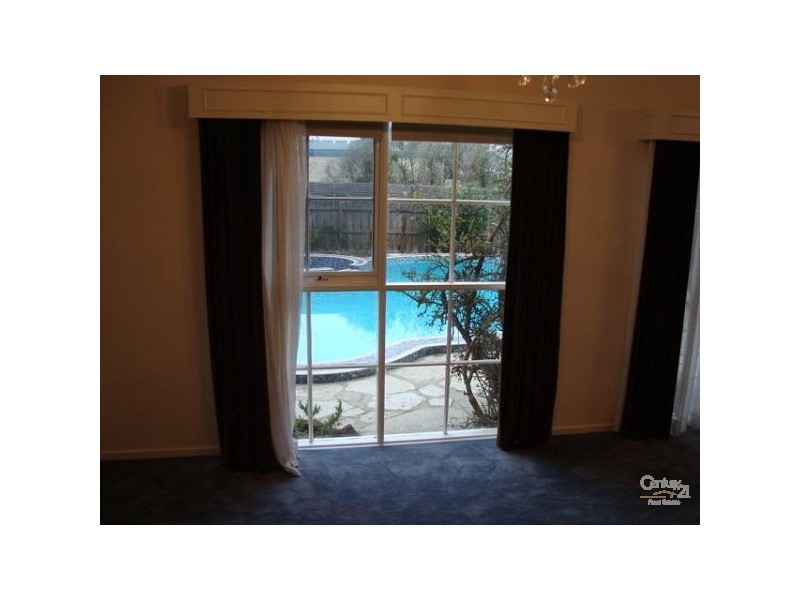 99 Orrong Road, Elsternwick VIC 3185