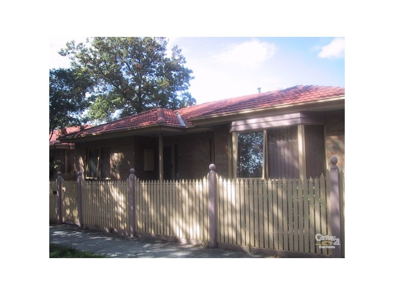 4D Oakleigh Road, Ormond VIC 3204