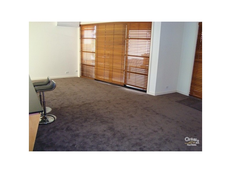 3/3 Ormond Esplanade, Elwood VIC 3184