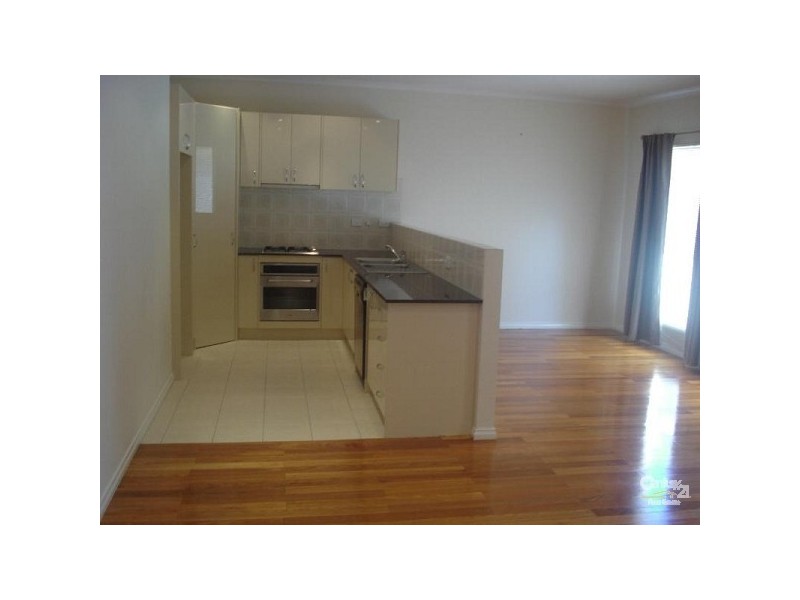 17A Howard Avenue, Ormond VIC 3204