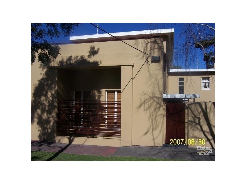 2/10 Boxshall Street, Brighton VIC 3186