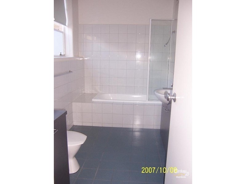 2/10 Boxshall Street, Brighton VIC 3186