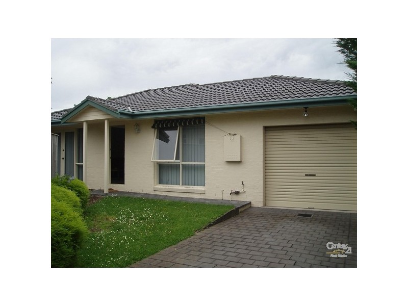 2/12 Gilmour Road, Bentleigh VIC 3204