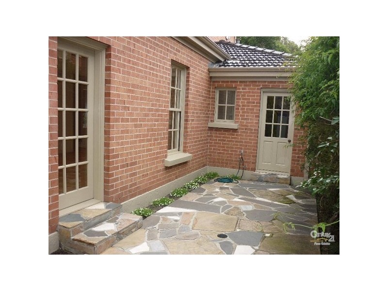 2 Laburnum Street, Brighton VIC 3186