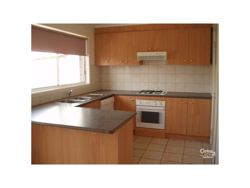 2/17 Latham Street, Bentleigh East VIC 3165