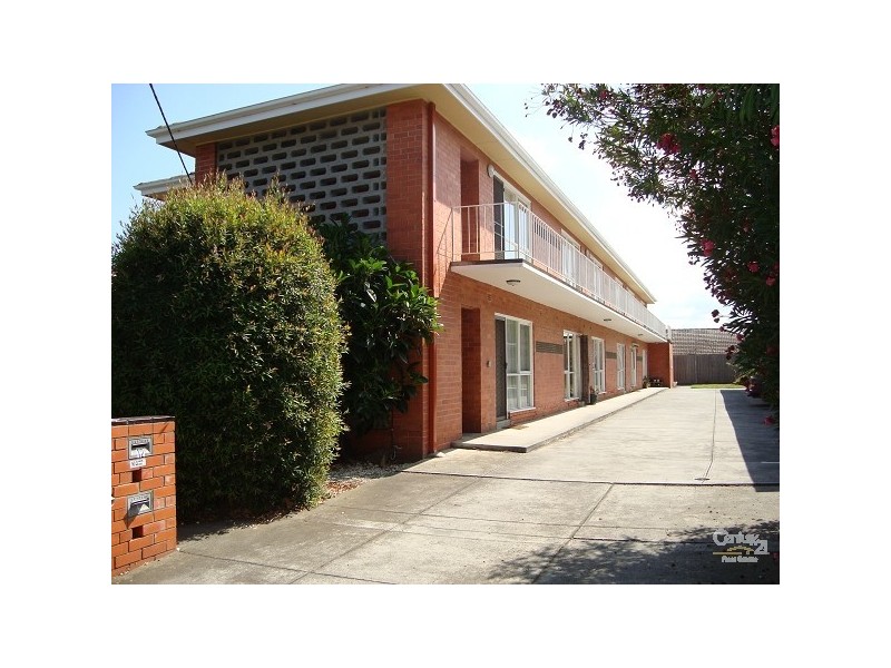 2/27 Seymour Road, Elsternwick VIC 3185