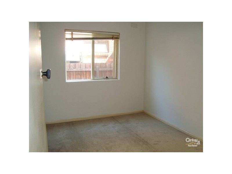 2/27 Seymour Road, Elsternwick VIC 3185