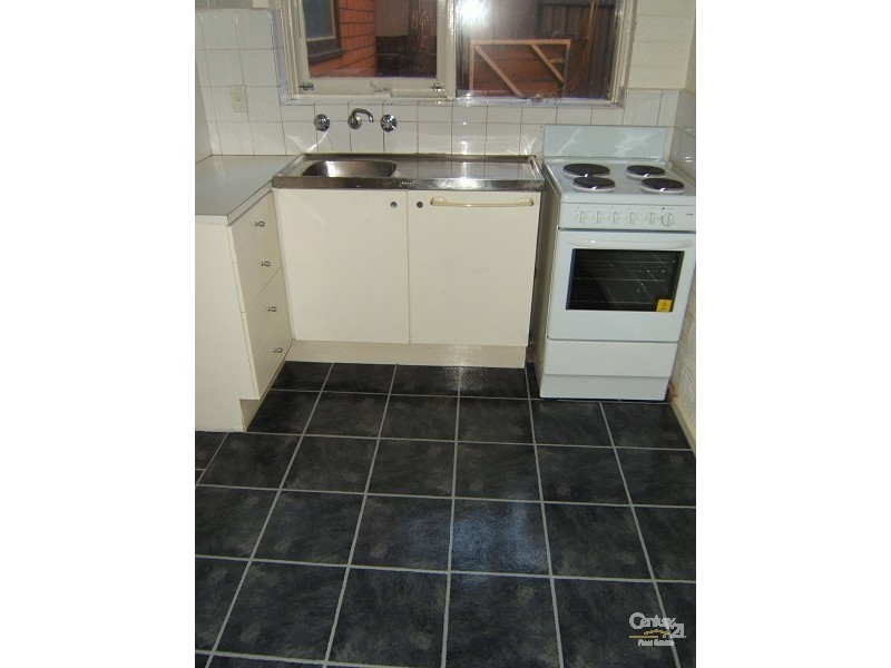 2/39-41 Hyde Street, Footscray VIC 3011