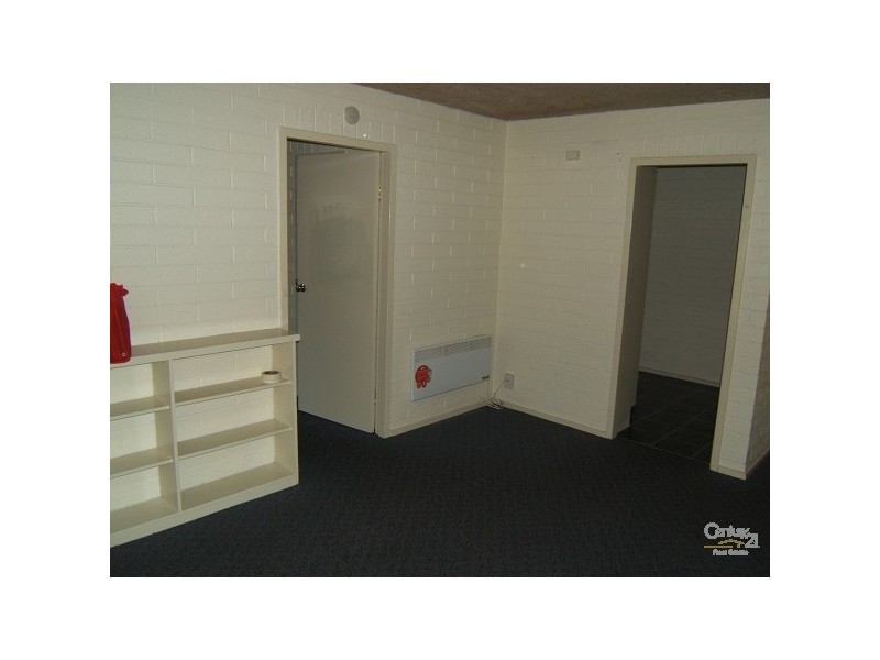 2/39-41 Hyde Street, Footscray VIC 3011