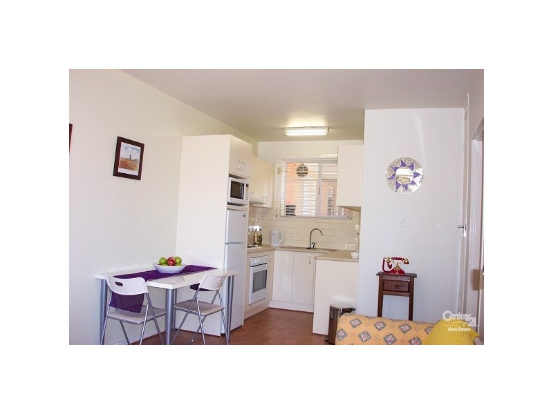 2/36 Woornack Street, Carnegie VIC 3163