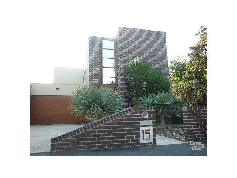 15 Hanby Street, Brighton VIC 3186