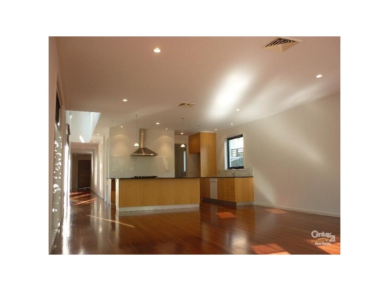 15 Hanby Street, Brighton VIC 3186