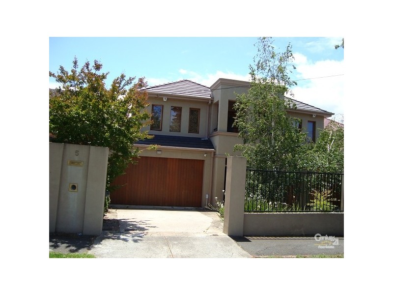 5 Lucas Street, Brighton East VIC 3187