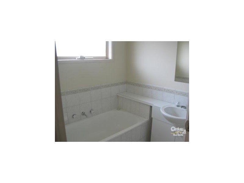 2/207-209 Reynolds Road, Doncaster East VIC 3109