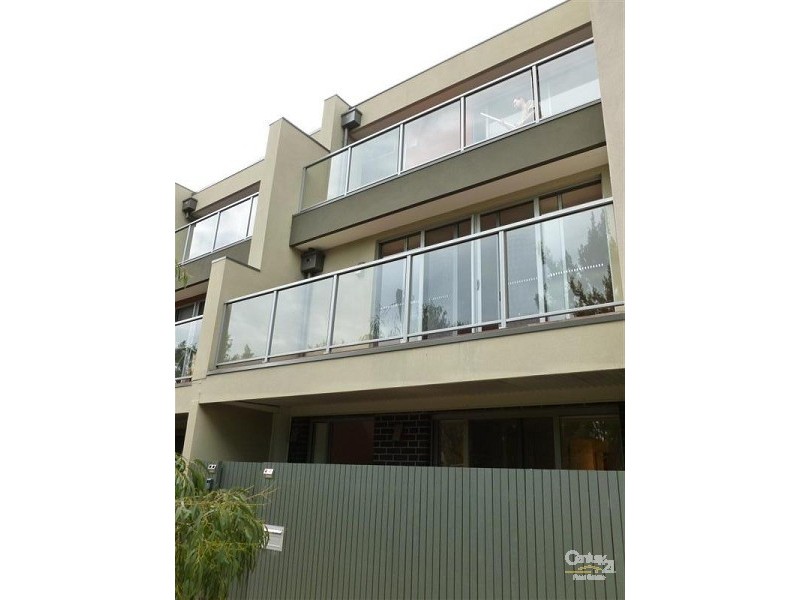 6 Chicquita Circuit, Mentone VIC 3194