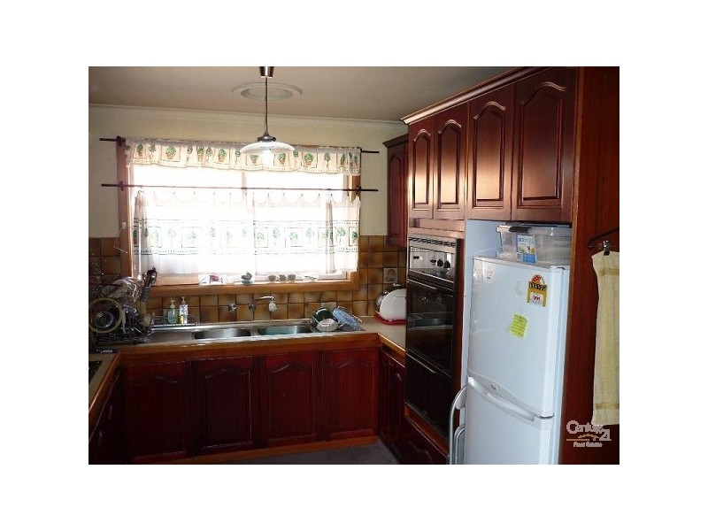 16 Columbia Street, Oakleigh South VIC 3167