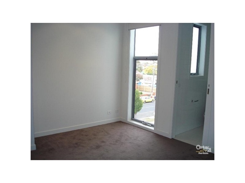 2/119 McKinnon Road, Mentone VIC 3194