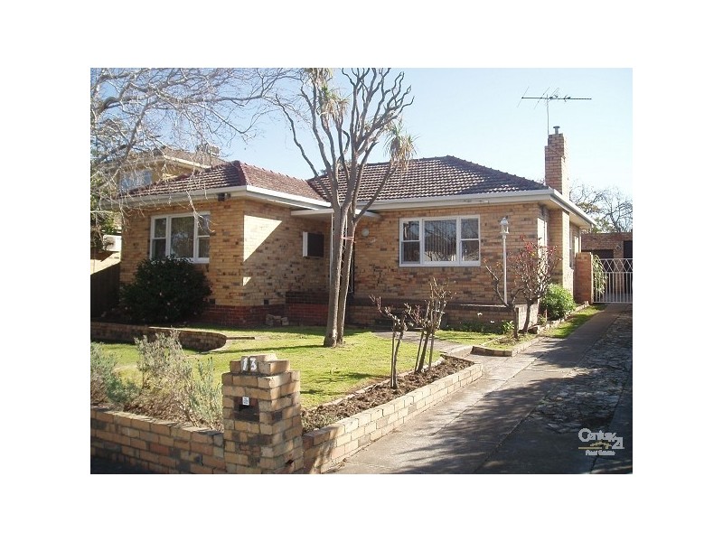 13 Parkmore Street, Bentleigh East VIC 3165
