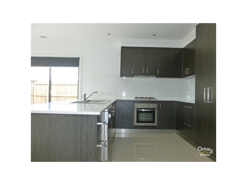 2/13 Cootamundra Court, Werribee VIC 3030