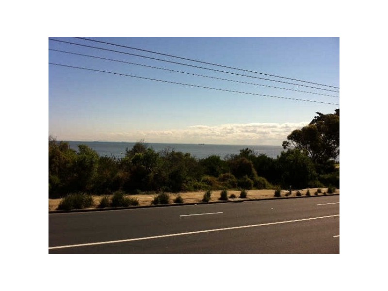 1/62  Beach Road, Hampton VIC 3188