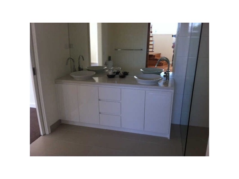 1/62  Beach Road, Hampton VIC 3188