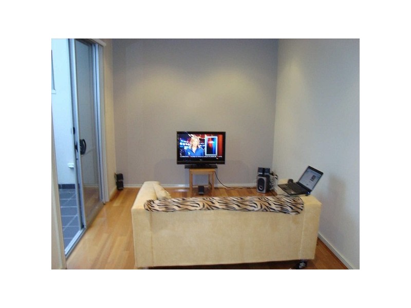 2/173 McKinnon Road, Mckinnon VIC 3204