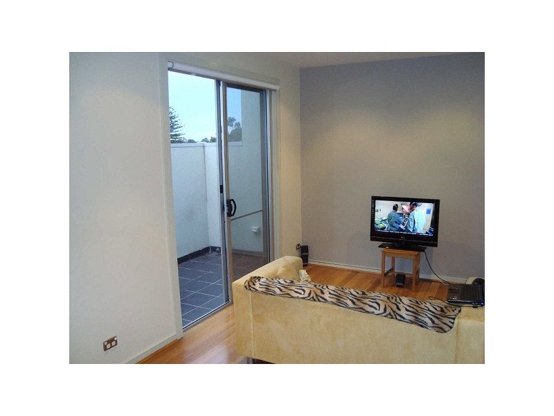 2/173 McKinnon Road, Mckinnon VIC 3204