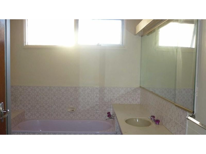 13  Parkmore Road, Bentleigh East VIC 3165