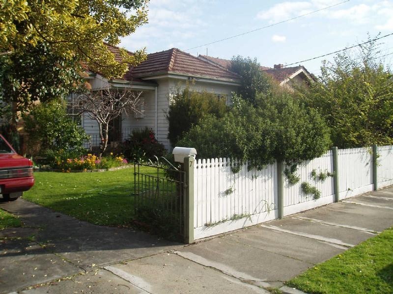 7  GEORGE STREET, Murrumbeena VIC 3163