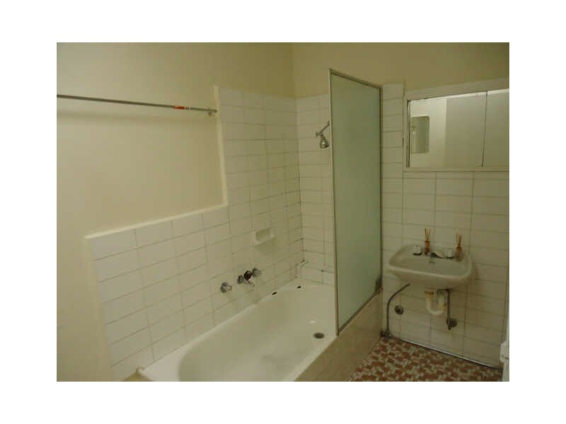 1/101A  Bernard Street, Cheltenham VIC 3192