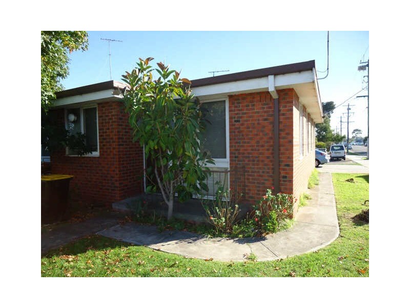 1/101A  Bernard Street, Cheltenham VIC 3192