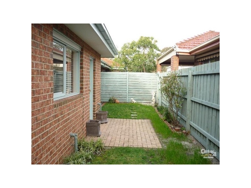 2/415 Bluff Road, Hampton VIC 3188