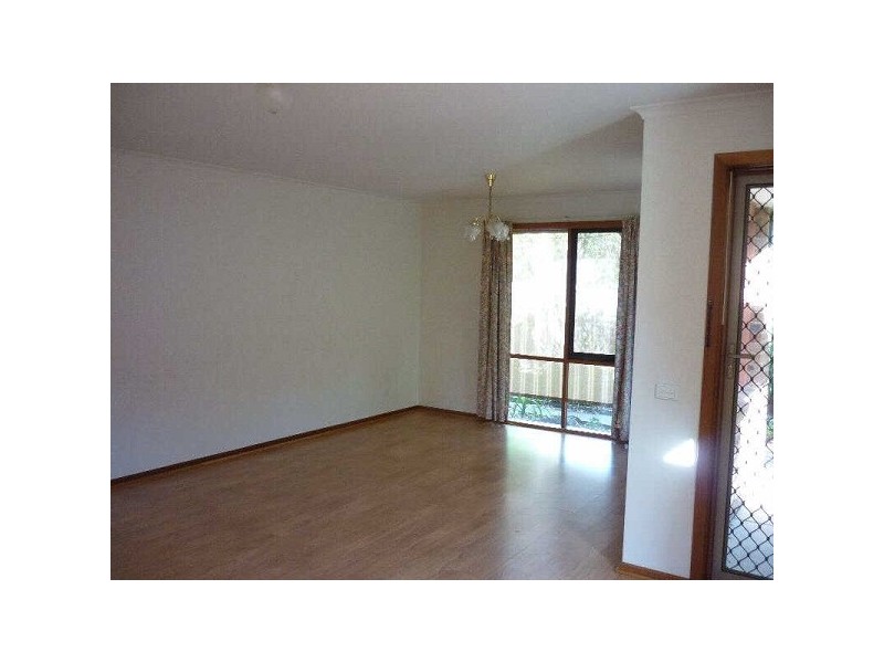 2A  Lorraine Street, Cheltenham VIC 3192