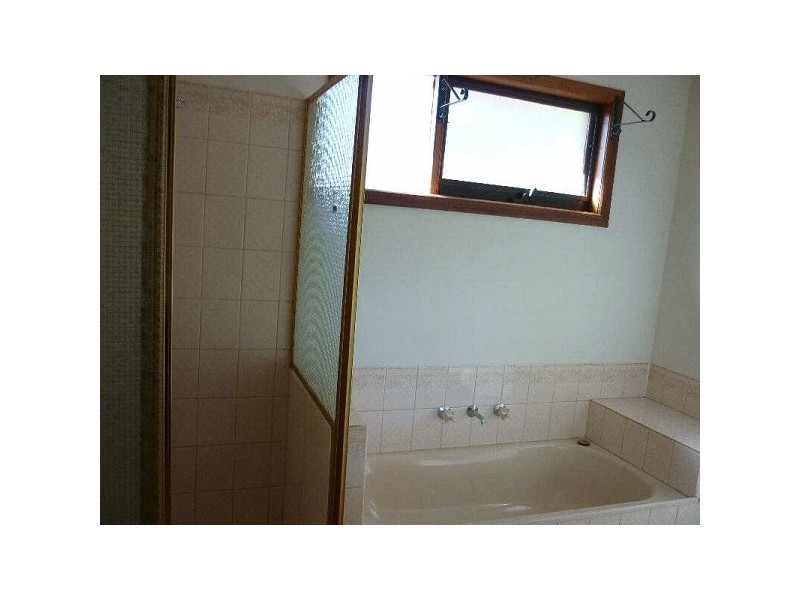 2A  Lorraine Street, Cheltenham VIC 3192