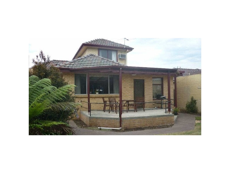 4 Highview Road, Bentleigh East VIC 3165