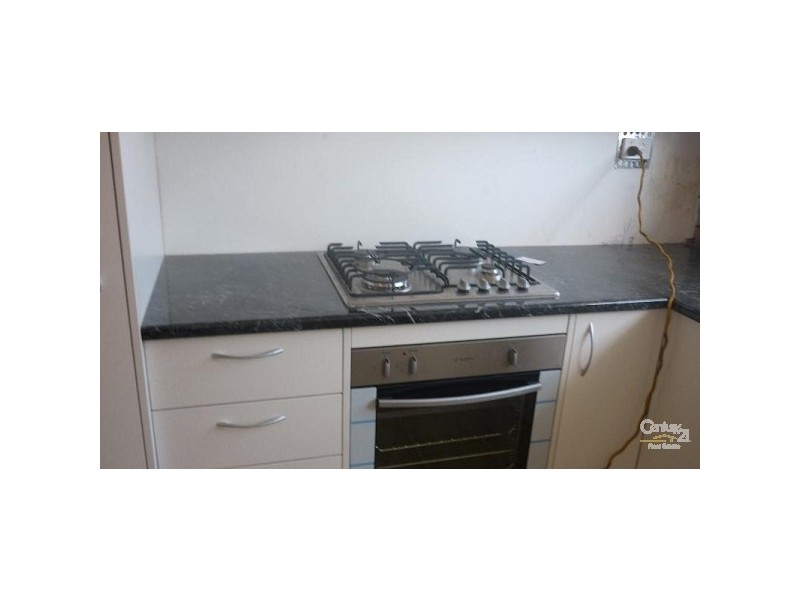 2/10 Elm Grove, Mckinnon VIC 3204