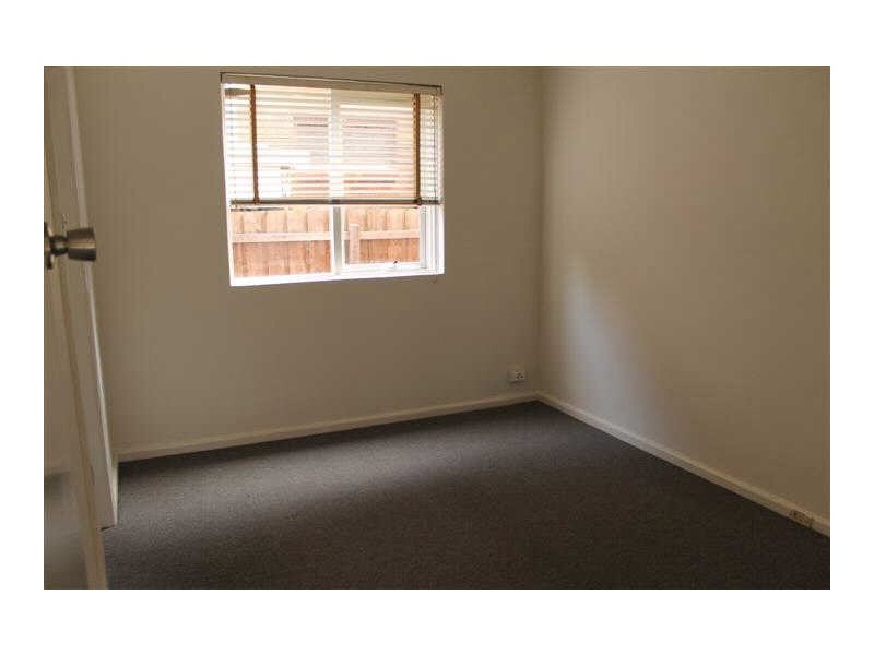 2/27  Seymour Road, Elsternwick VIC 3185