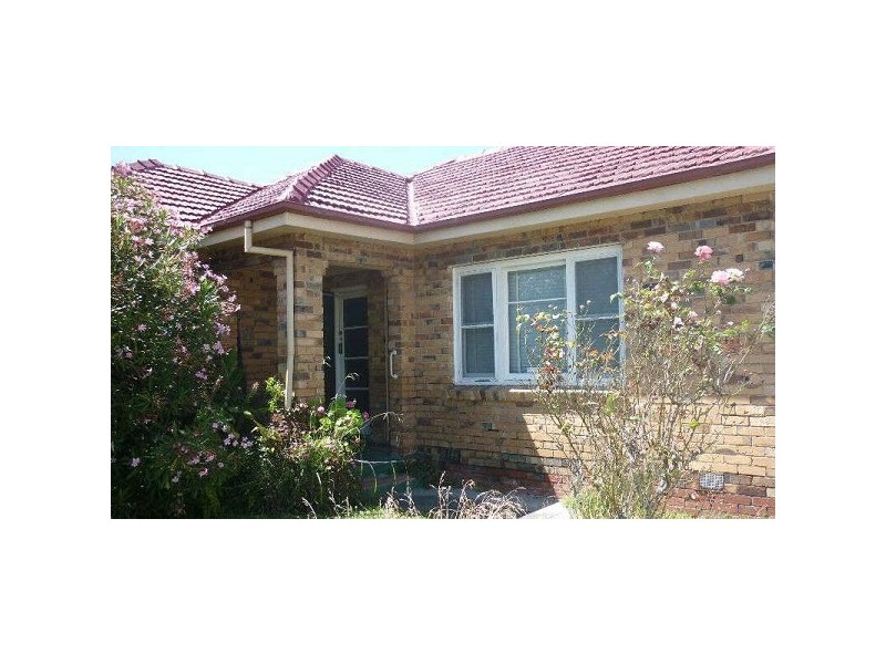 6 George Street, Bentleigh East VIC 3165