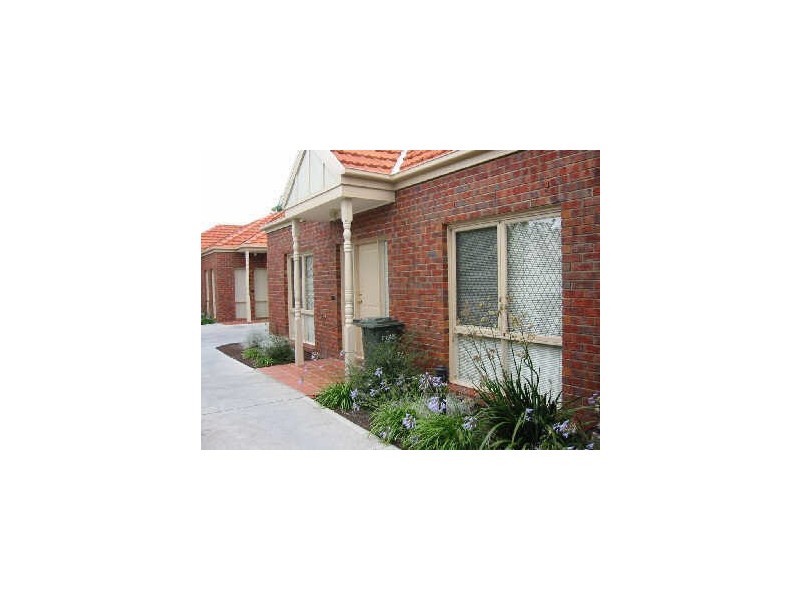 2/121  Charman Road, Beaumaris VIC 3193